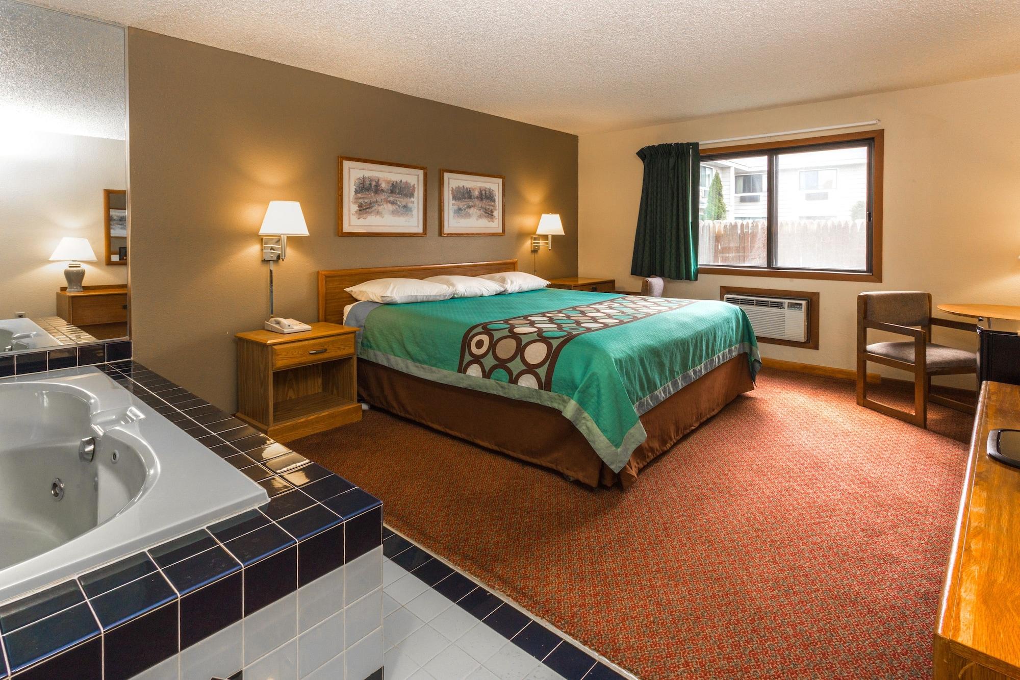 Super 8 By Wyndham Hartford Wi Hotel Exterior photo